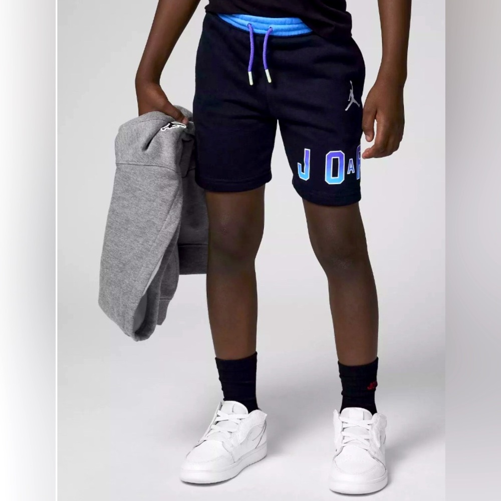 NWT Jordan Big Kids 'Day Short' Basketball Shorts Style 95B525 black S (8-10yrs)